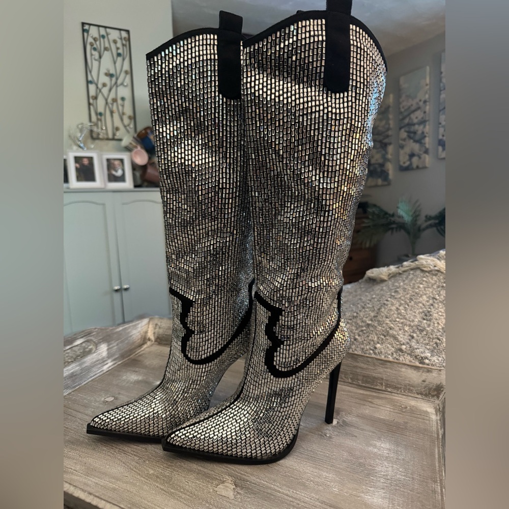 Azalea Wang Heidemarie-Silver Western Rhinestone Stiletto Boot, size 7